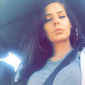 Meet your Posher, Monic